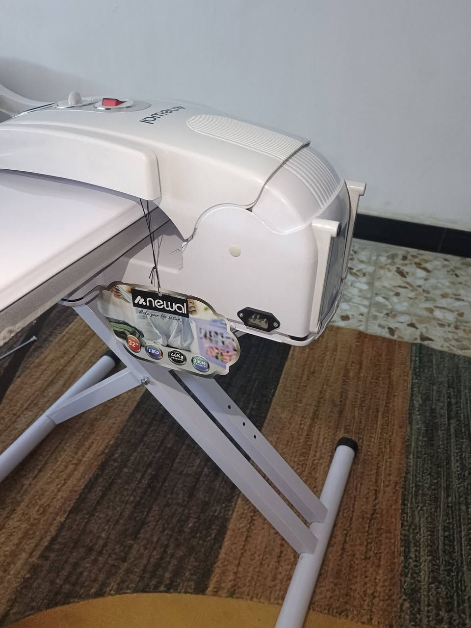 للبيع مكبس بخار (Steam Press Iron) من شركة Newal
الموديل: IRN-768
✅ الحالة: جديد 100%
فقط مفتوح من الكارتون للتأكد، ما مستعمل نهائياً.
المواصفات:
• مكبس بخار كبير 32 إنج
• بخار قوي وسريع يزيل التجاعيد بسهولة
• تحكم بدرجة الحرارة حسب نوع القماش
• خزان ماء 300 مل
• قدرة 1800 واط
• قفل أمان وسهل التخزين
• وياه ملحقاته الأصلية
👍 مناسب للبيت أو الخياطة
👍 يكبس الملابس بسرعة ويوفر وقت
📦 الجهاز جديد بالكرتون
💰 السعر: (200 الف )
📍 المكان: (بغداد)
📩 للاستفسار راسل خاص


**إذا كنت صاحب هذا الإعلان وتريد حذفه لأي سبب، رجاءا أرسل رسالة إلى الدعم الفني**