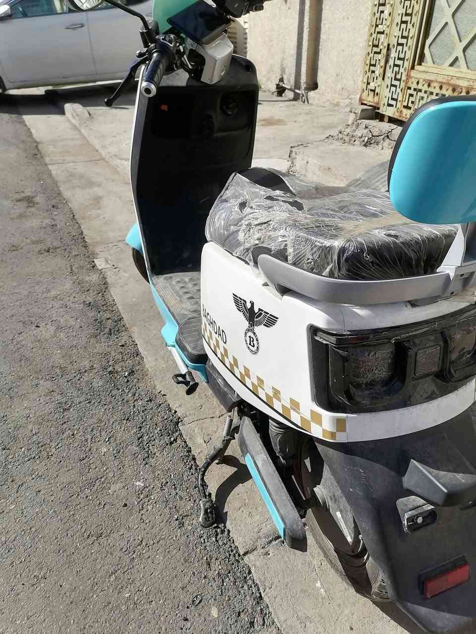 السلام عليكم للبيع  دراجه شحن فول نظافه 6 بطاريات بك R بيه كلشي شغال اي نقص مابيه 4 سرعه بغداد بيهحي العامل سعر 700 للاستفسار ***********
