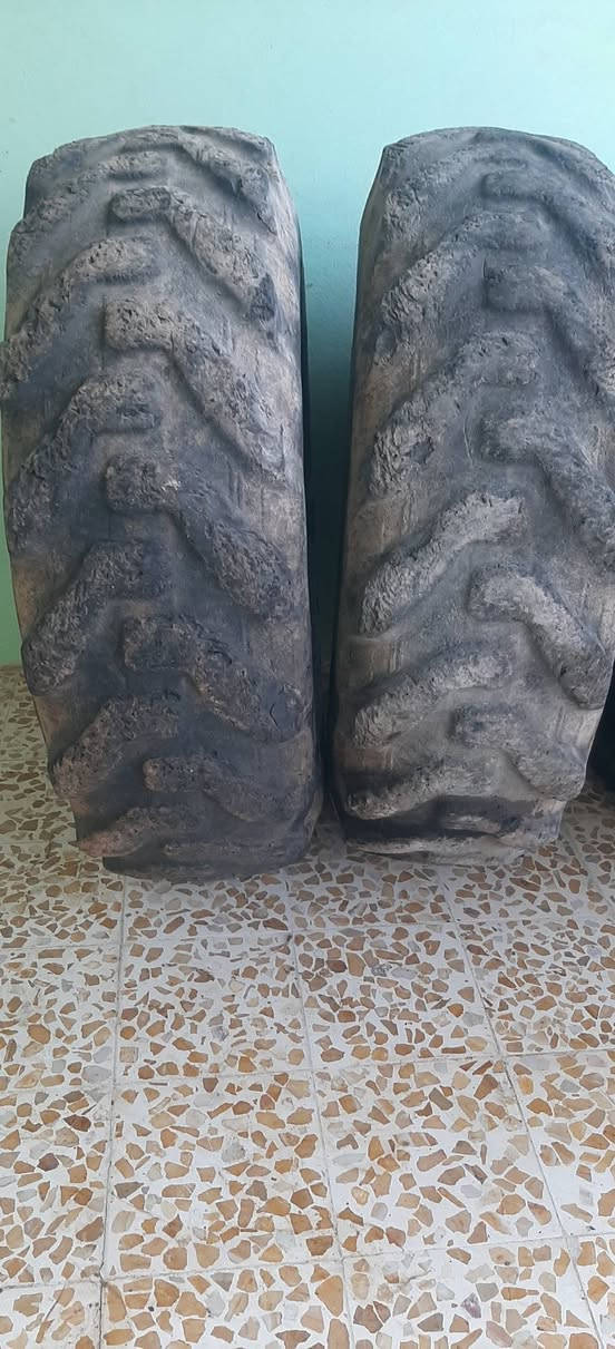 تايرات كريدرحجم١٤٠٠٢٤للبيع.المكان.واسط.الاتصال.***********
