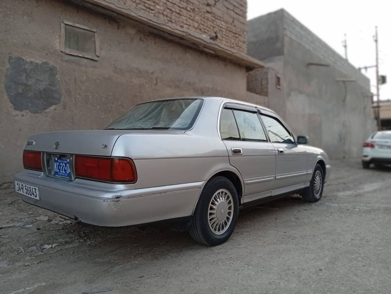 ارنب طويل 95  رقم بصره بسمي كفاله من الحادث والكصه ونقل صبغ  جماليه محرك 2500 ديلكو تبريد ثلج سياره حلو وماناقصها شي حداديه 100/100توني نافضها تخم تاير جديد السعر 75 وبيها مجال وهذا رقمي ***********
