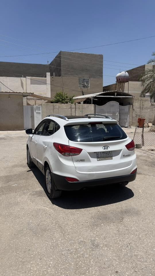 توسان خليجي 2013
ماشية 174,000km وقابل للزيادة ، سيارة مال جناي

مواصفات :-
بانوراما وتحكمات ستيرن جهة وحدة
كشنات قماش تحكم يدوي
كاميرا مدمجة مع المرآة الوسطية 
تخم تاير جديد وحداديتها مبدلها قبل ٤ اشهر ، السيارة سياقتها كلش مرتبه وناعمة 

السعر المطلوب ( 13,200$) السعر قابل للتفاوض
رقم بابل والتحويل اضمنه الك ♥️.
*********** - واتساب
