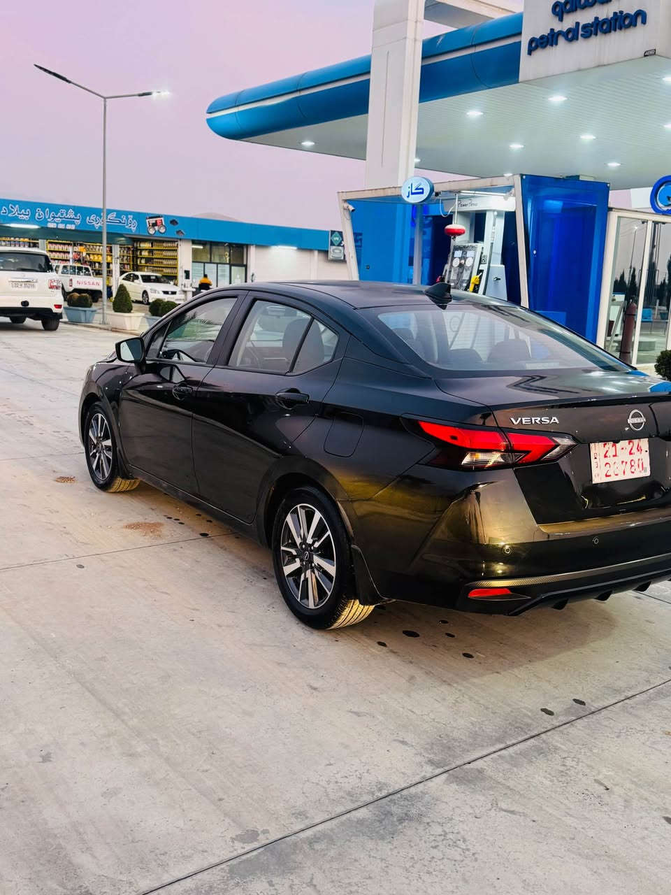 Nissan versa 2024 SV 
ڕەشی قەتران لۆک لۆکە پینج هەزار ڕۆیشتووە سەیارەکە 
بەس بۆنیتی بۆیاغە 
ڕادارەکانی هەموو ئیش دەکەن ڕاداری پشت و پێش تەنیشتەکان گێچ ئەلیکترۆنی تەنها ئەیرباگی شانی تەقیوە شانی لای سەکن  ژمارە کاتی کاتیەکەی ئێستا نەشکاوە  
هیچ مەسرەفێکی تێدا نیە بەس لێخوڕینی دەوێت سەیارەکە
بۆ زانیاری زیاتر پەیوەندی بەو ژمارەیە بکەن 
   
شوێن ڕانیە ***********) sa7are115 رانية, السليمانية
