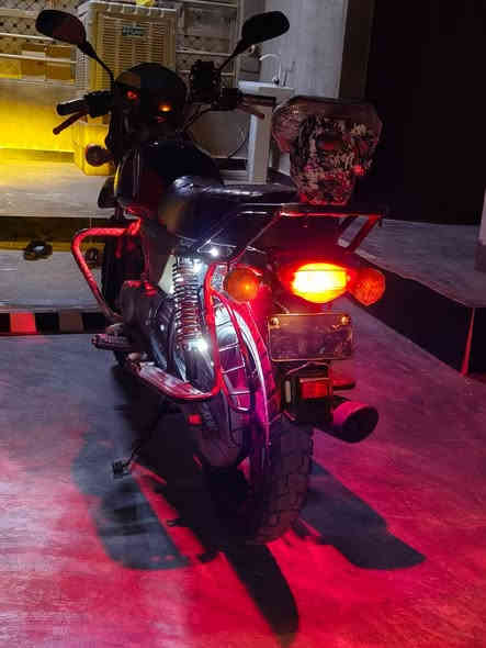 يالله بوكسر مديل ٢١ دراجه نضيفه وحلوة معدل شلعه فول مكنيه مفتوحه  مكان ديالى كنعان الشلالات اوراق مابي بس نطيك ضمان من سرقه ومن كلشي سعر ٨٥٠ وبي مجال خاص مغلق هاذه رقمي‏‪***********‬‏
