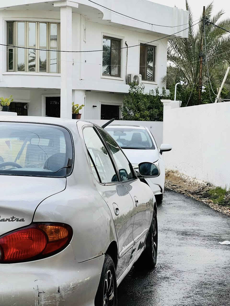 السلام عليكم. للبيع سوناتا موديل2000      بيها ظربه بطارف البنيد فوك اللايت اليسار تبريد شغال محرك 2000 مابي اي تنقيص بيها جرادات بالقماره والبنيد المكان الراشديه هذا رقم صاحبها للي يحب يتواصل ويا  
*********** 
السعر 50 وبيها مجال
