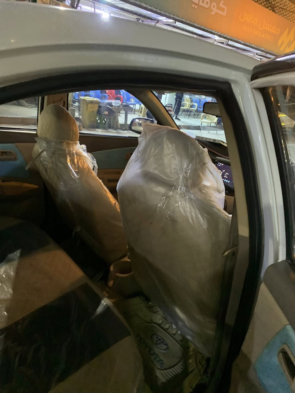 السلام عليكم كيا ريو 2009نضيفه كولشي شغال تبريد تدفئه حداديه نضيفه بس صبغ حزام سنويه 2030 بسمي 
السعر 85 ورقه رقم *********** المكان النجف الاشرف
