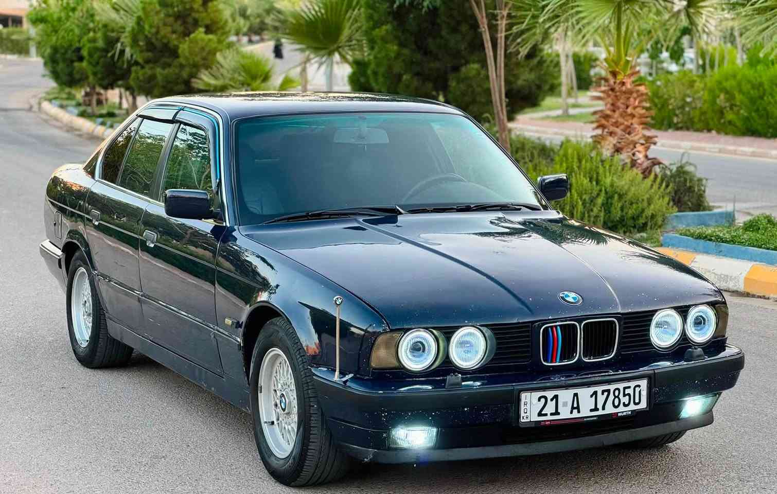 السَلٱمٌ عـَلـْيگمّ للبيع فقط
سعر 53 ورقه  
للاتصال ***********
بي ام موديل 1993 
حجم 525 اصل 
سياره بدون ضربه فقط صبغ عام لجماليه 
المحرك 6 سلندر دجيتال
 تبريد تدفئة كله شغال
اي بي اس 
كير محرك خير من الله شرط
منضومه تبريد كامله جديد
دواخل جديد 
صدر امامي خلفي جديد 
بطاريه جديد 
‏كهربائيات—كله شغال 
سياره مابي نواقص بدون مصرف  
رقم سليمانيه جديد
سنويه جديده. لحد 2028
سياره شرط تحويل او غرامه
عنوان ديالي خانقين ✅
