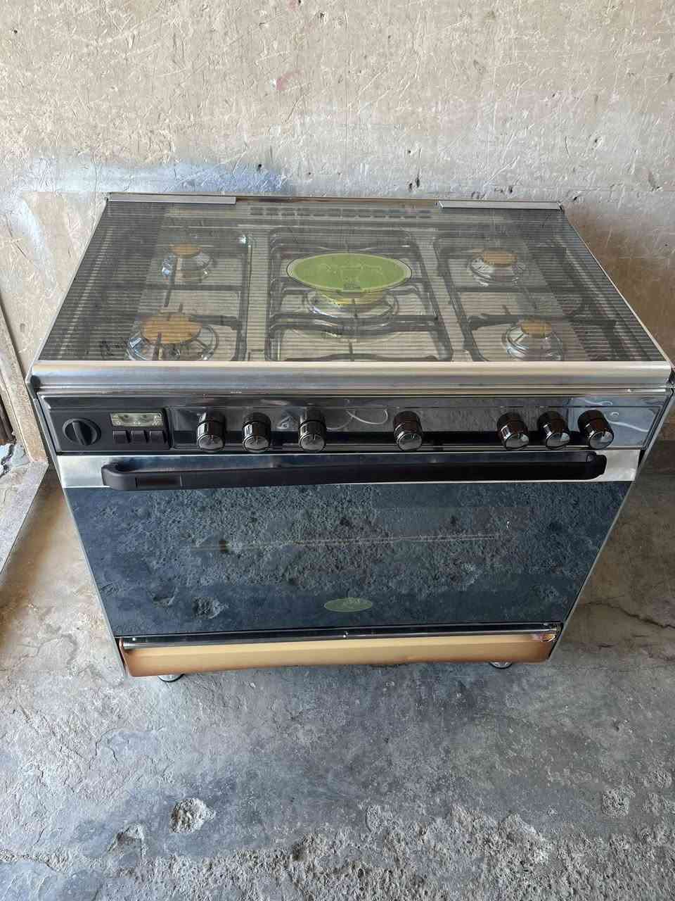 للبيع طباخ عشتار حجم ٩٠ *٦٠
طباخ نضيف وراقي ولون مميز 
   
لاستفسار📞***********
