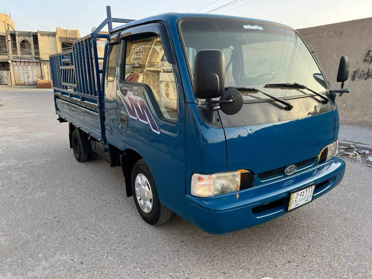 سلام عليكم. كيه البيع.  فنتيره مديل 98رقم بغداد.  صبق بكانات فقط.  مكينه وكير واكسن وشاصي خير من الله.  تخم تاير جديد.  كهربائيات شغاله.   محجر تفصال.   دواخل حلوه.  صدر امامي خلفي جامد.   تحويل مباشر.  السعر 63وبيه مجال.  الاستفسار علا رقم الهاتف ‏‪***********‬‏ المكان بغداد الورفلي
