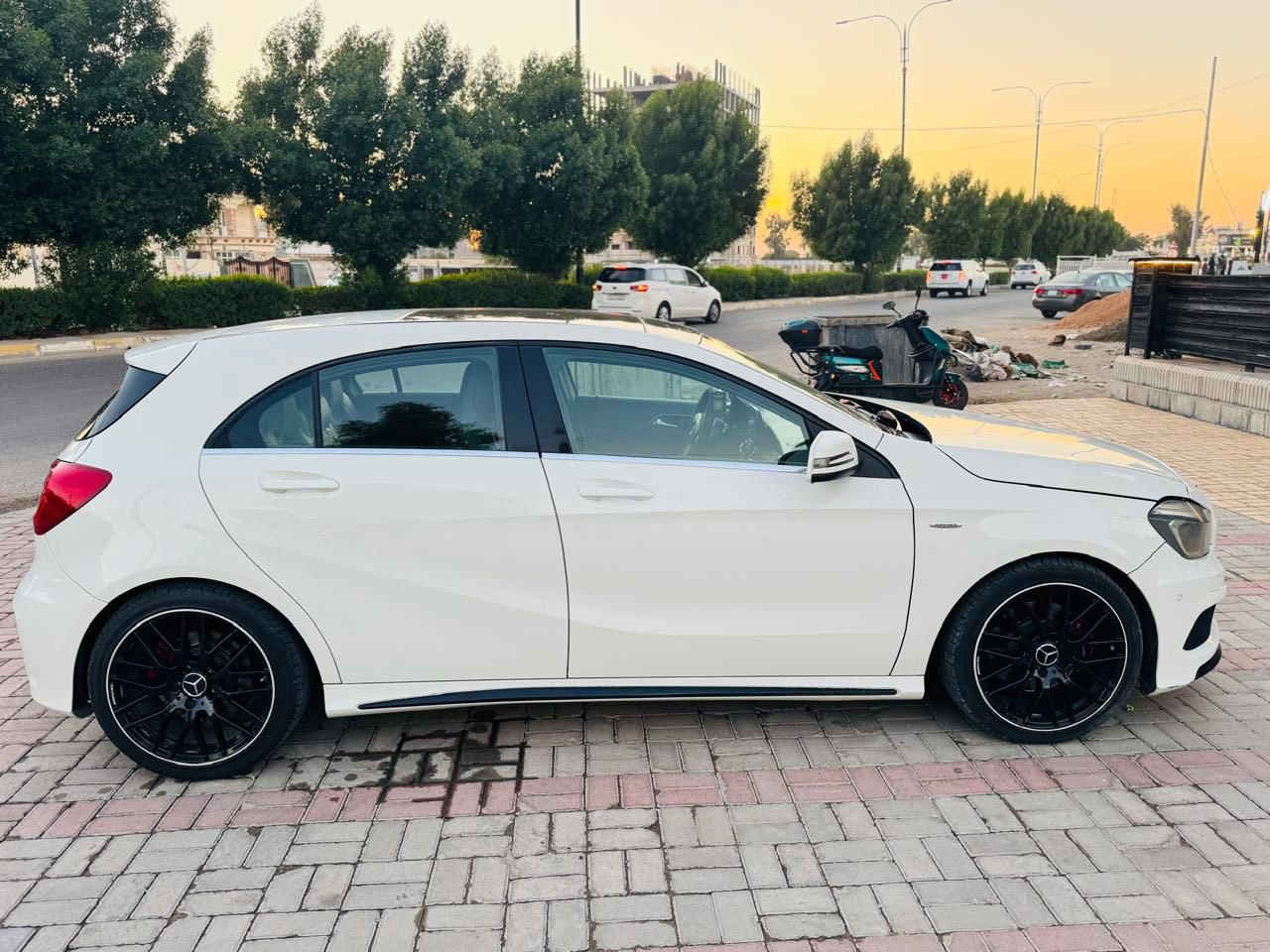 مرسيدس اشبك ٢٠١٥ فول مواصفات رقم سليمانيه نضيفه فول بيها بنيد سرقه وبيها كرت بسيط ولباقي مكفول السعر ١٢٥ وبيها مجال مكان السيارة الانبار الرمادي ***********
