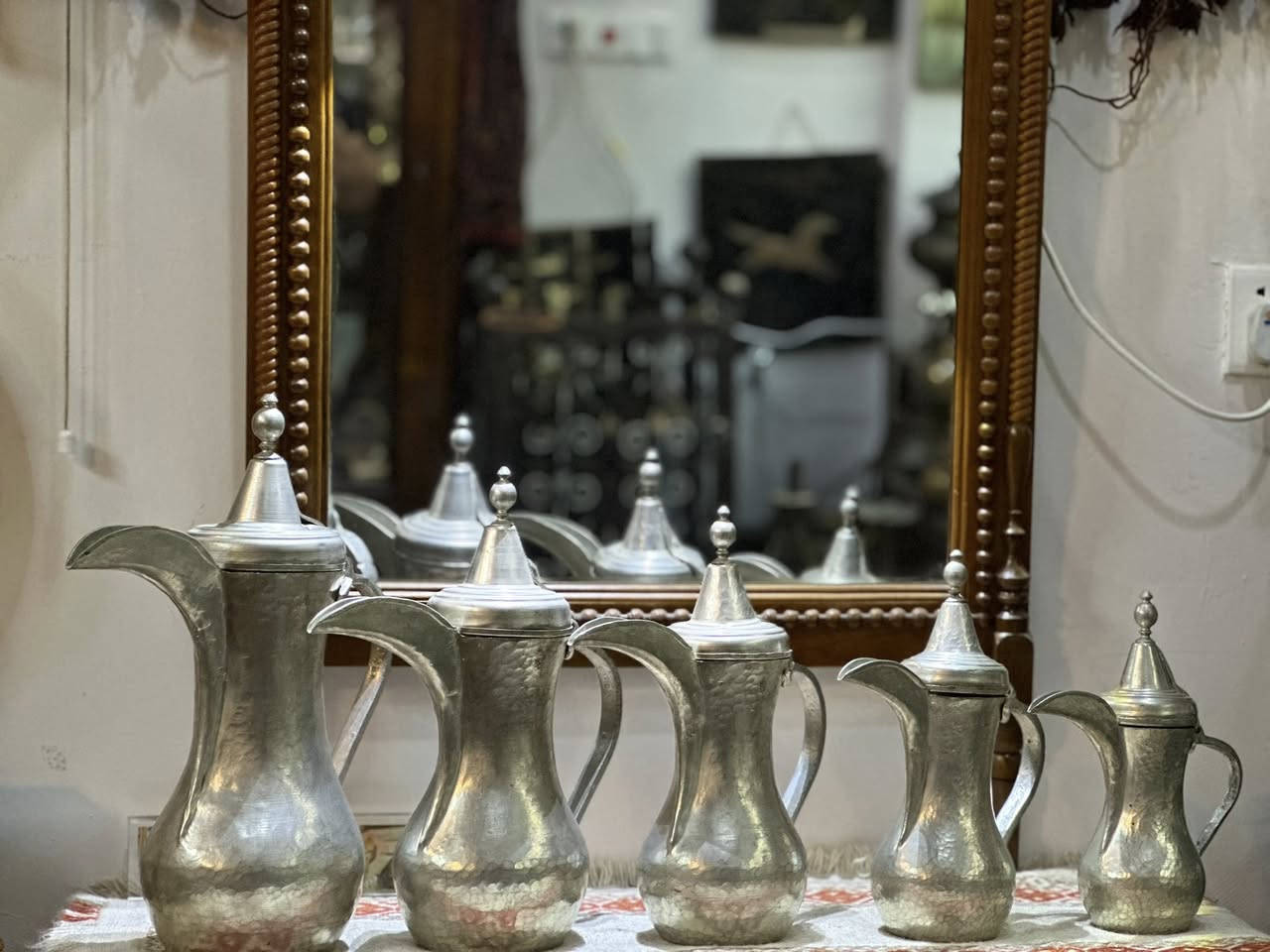 سيت دلة #مزعل عمل جديد ابراص
#الباشا_للسجاد_والانتيك
#مزاد #انتيكات #تحف #تحف


**إذا كنت صاحب هذا الإعلان وتريد حذفه لأي سبب، رجاءا أرسل رسالة إلى الدعم الفني**