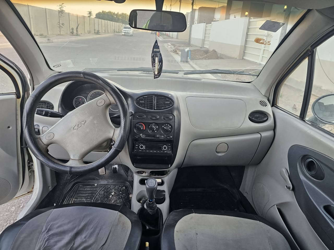 شيري QQ ٢٠١٢ كير عادي مبدل بيها كازكيت فقط بأسمي تحويل ثاني يوم وكما موضح بالصور السعر ٢٣ ورقة وبيها مجال بسيط 
التواصل ***********

