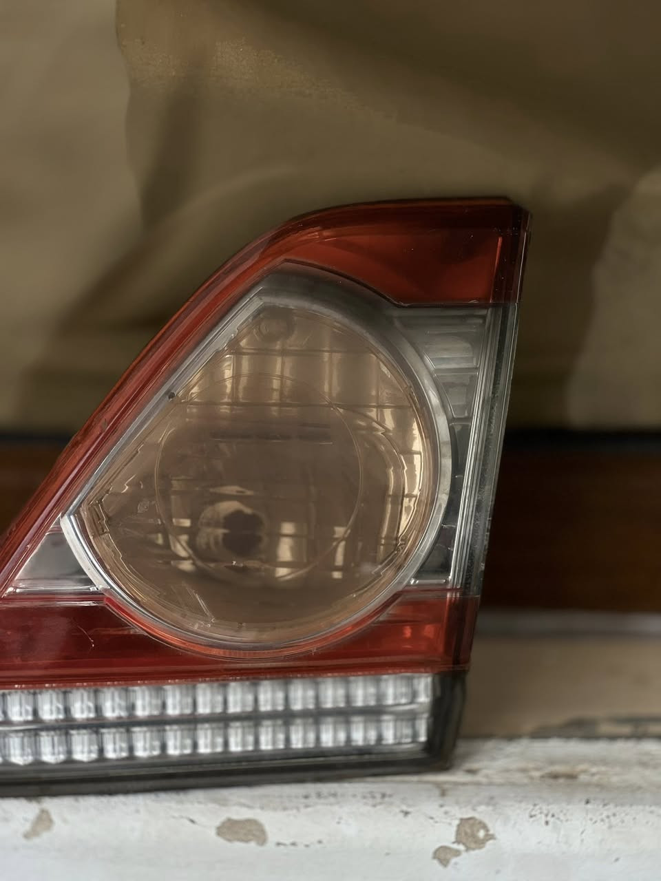 سڵاویـــ خوا لەبرایەنــ
تاقمـــ بەگلایتیـــ کرولا  2013  
ماڵەکە ئەوەیە کە دیارە 
کی حەزیــ لیەتیــ نامە بنیریـ بچۆکیــ تانــ ئەکەمـــ   
ڕەقەمــ تەلەفۆنــ.
 *********** 
سعر ٢٥ هەزار 
 ناونیشان عەربەت
