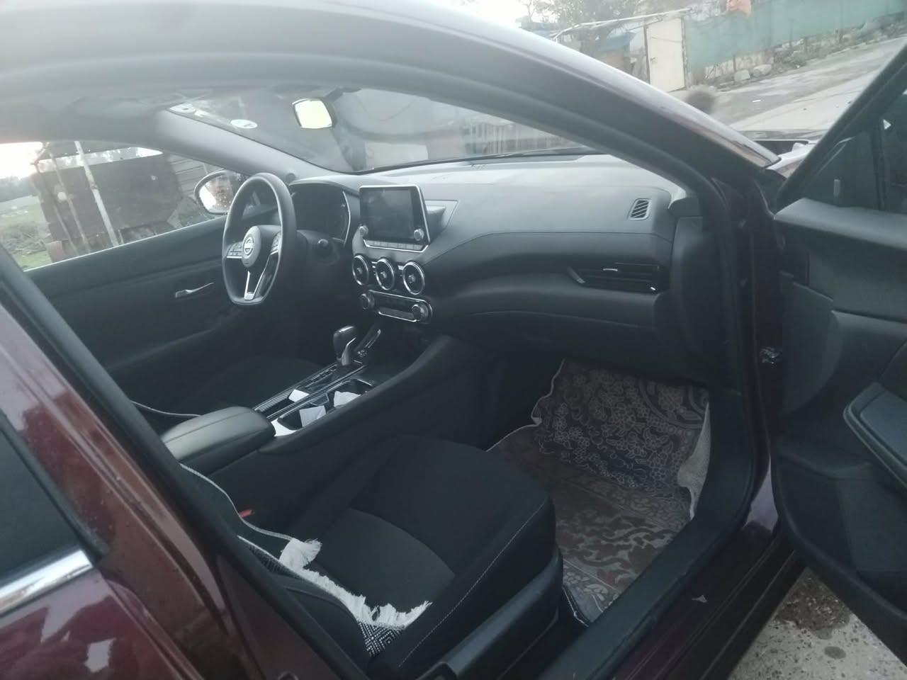 سنترا مودیل2025svفول مواسفات تەنها سیلایەت نیە دوبارجە بویاخ بەرەشوت سیستەمە شریکە دانایتەوە 6هزار مایل رویشتووە ***********
