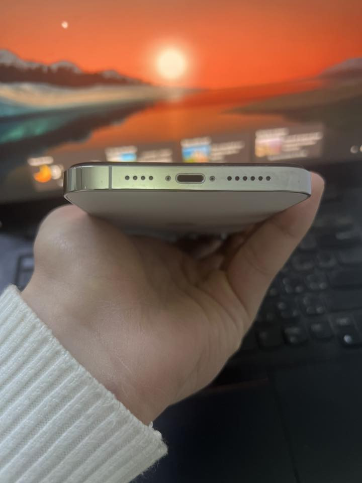 13 برو ماكس مبدل شاشه فقط ذاكرة 128 تك سيم الجهاز نضيف كلش كدام عينك السعر 500 قفلو للتواصل مراسلتي واتس ***********
