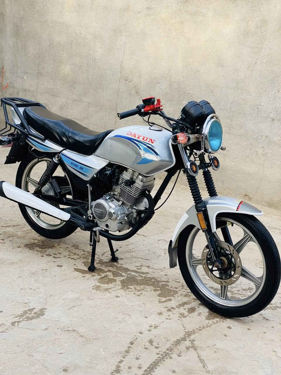 للبيع مديل ٢٠ اورق سكنر ٦٠٠ وبيه مجال مكان بابل سده الهنديه ***********
