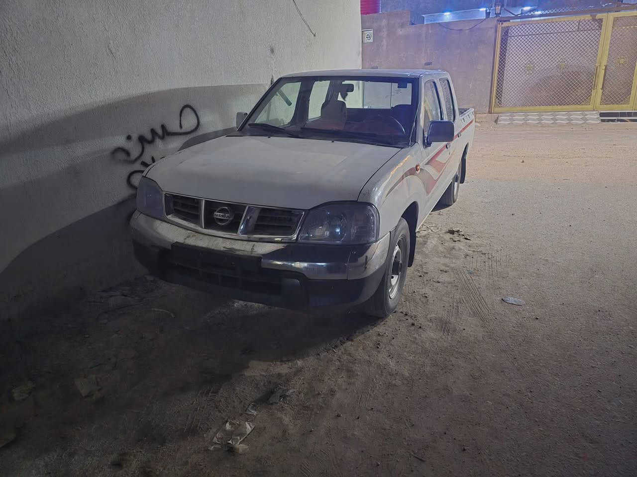 السلام عليكم سياره البيع نيسان مديل ٧سياره  مالت مزاد بغداد سياره بسمنا أسبوع جاي استلم سنويه وأرقام جاهزه تبريد وكير ومكين وتايرات سياره مكفوله من ضربه بيه راشت صبغ مكانه بل بصره سياره رقم مبايل *********** محمد الفيصلاوي
