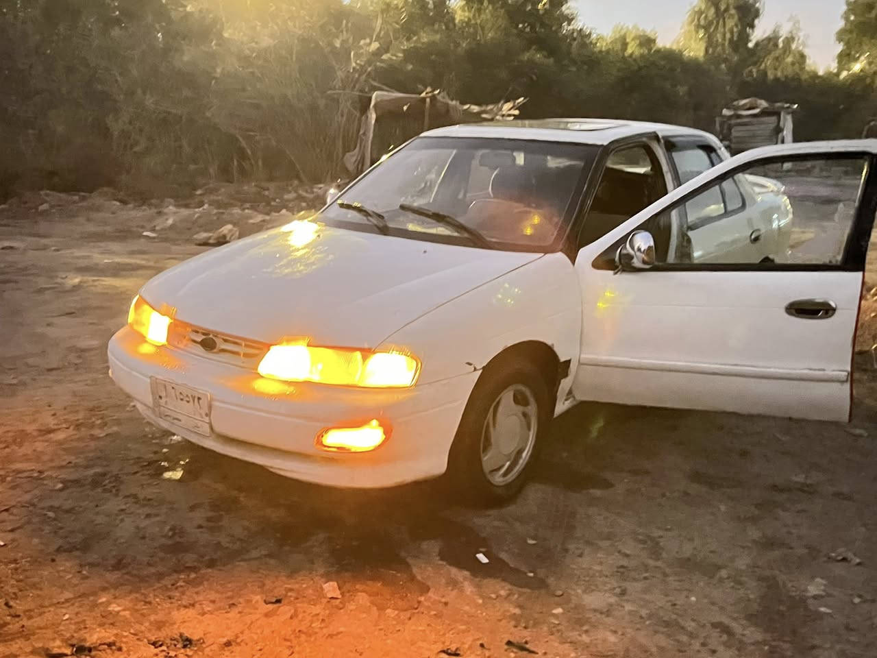 السلام عليكم شباب 
سياره سيفه اللبيع موديل 96سياره رقم بابل جاهزه الآخير 
تايرات جدد ماعده واحد بيهن تعبان يعني مو تخم 
بيها خياسات بس بل دوسه ومكان السبير هم بي خياس 
مكينه بيها بخار اول ماشتغل
كير كفاله تراي خير من الله 
سياره مال جناي 
ويرادله مشط مشطها تعبان
سنويه صاقطه تحويل مباشر 

الاستفسار اتصال 
***********
