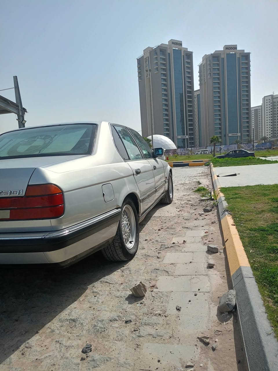 سلام عليكم بياءم سياره كفالة محرك 6 مفتوح السياره جاهز تبريد ثلج حداديه 100 تخم تاير جديد مانقصه اي شي السياره فول مواصفات السعر 60 وذا اكو مراوس بكاسحه اراوس رحمه علا والديكم الموشراي لا يتعبني كلساع امسح المنشور وجاي الرقم ***********
