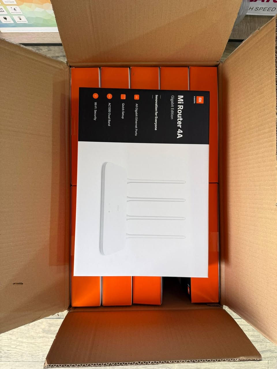 رجعنالكم العرض اخر 4 كارتون
راوتر شاومي كيكا 
سعر القطعه 18.000
واللي ياخذهن شلعه وحده 
احسبله اقل 
راسلني واتساب او ماسنجر 
***********
