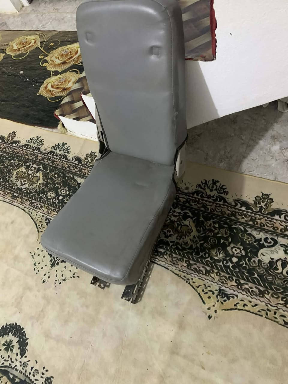 كشن متحرك سيارة سينا الاتصال ***********
