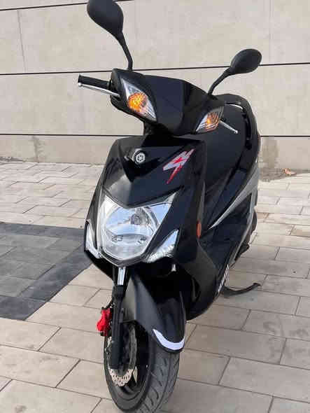 السلام عليكم دراجة سكنس شمعةياباني موديل حديث  نظيفة مكينة صوت مابيها وما مفتوحة خير من الله بس إني مستعجل على بيعتها 
السعر مليون 300 وبيها مجال للطيبين 
***********
