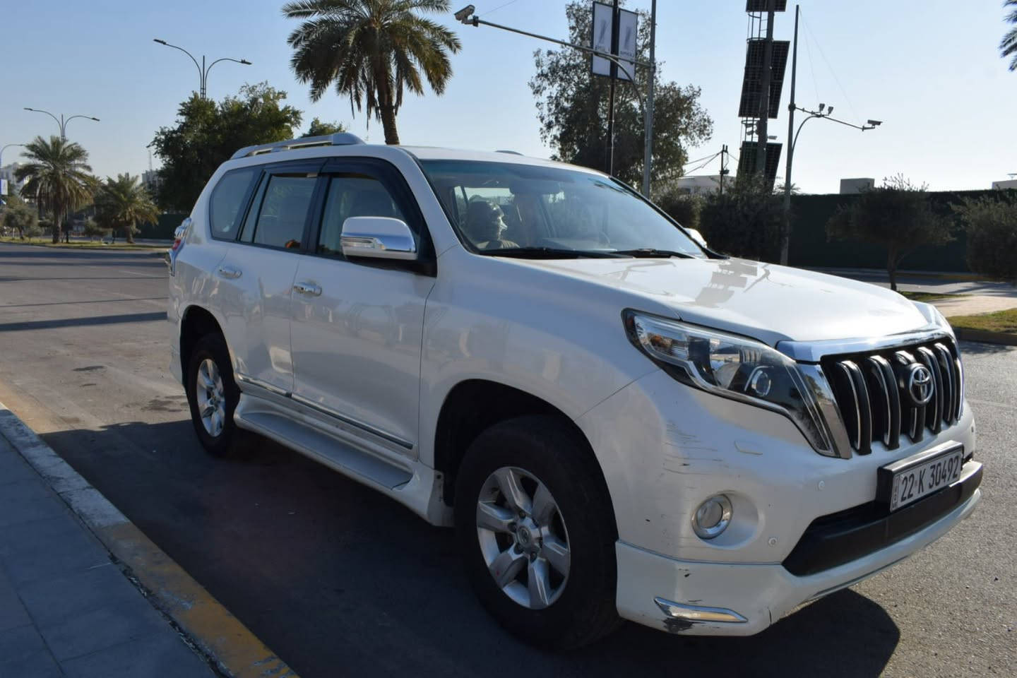 سلام عليكم
تيوتا برادو 
موديل 2014 
محرك 4 سلندر 2700
ماشية 200 الف قابل للزياده 
فئة TXL 
رقم اربيل بسمي هزة وفحص جديد شرط تحويل  

سياره كفاله فقط صبغ ربع القماره اثر شخوط شجره عده هاي مكفوله من كلشي

عنوان السياره بغداد حي الاعلام‭

رقم الهاتف 
***********

🔒 السعر 25 الف
