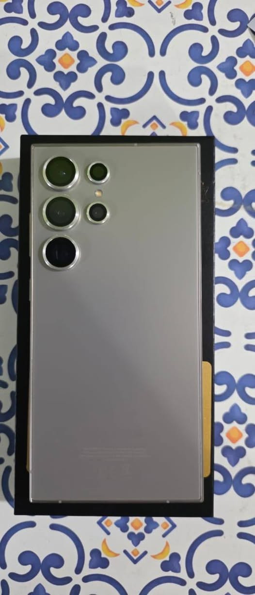 السلام عليكم
1T_12                   S24 الترأ
ضمان الوكالة الذاكره1: T.B
العشوائيه 12
 بطارية 100:  الون : تيتنيوم 
 ملحقات كارتونه +حافضات عدد6 
+لاسق شاشا او كامره 
نظافة 100  استخدام قليل 
السعر مليون او300 
 مكاني بغداد مدينة الصدر 
رقمي واتساب ***********
