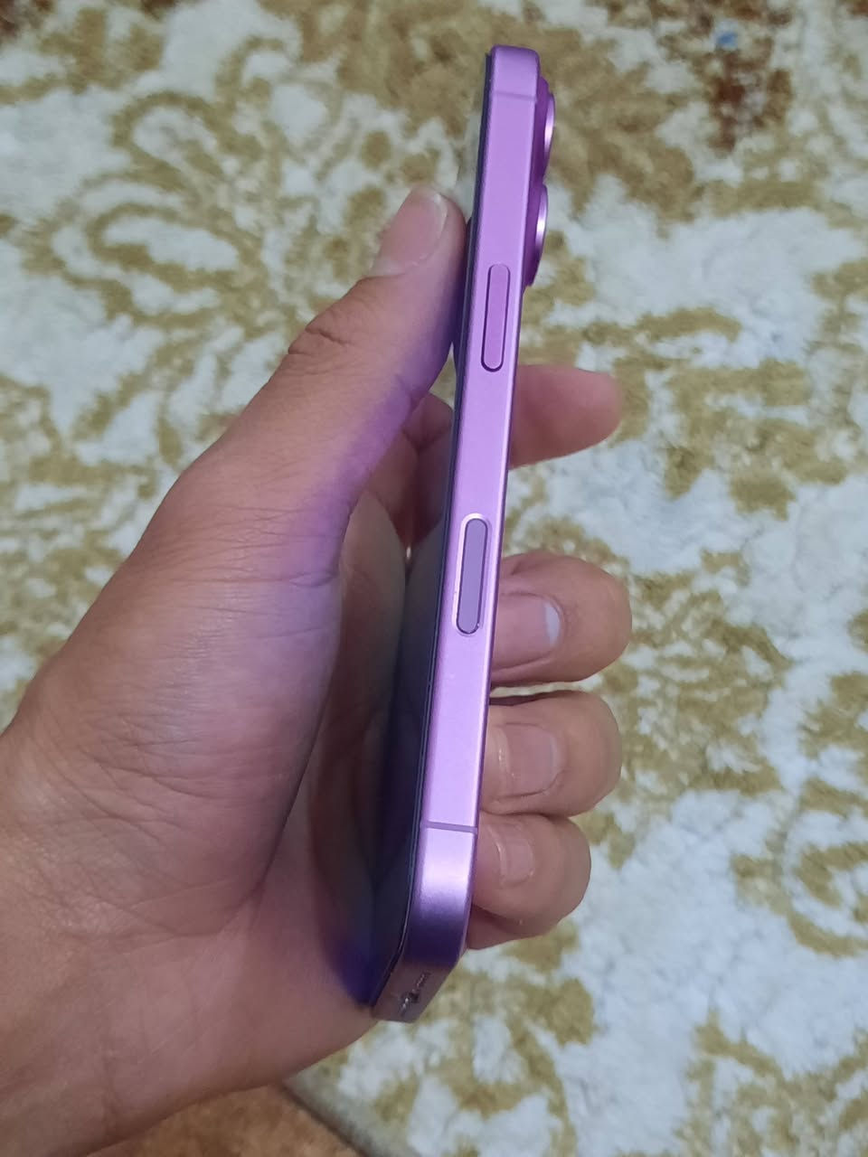 16 عادي
ذاكرة 128
بطارية 94
الجهاز دبل سيم 
كلة شرط كارتون موجود 
بس بي هاي الطخة يم مكان الشحن 

السعر خابر وتدلل

***********
