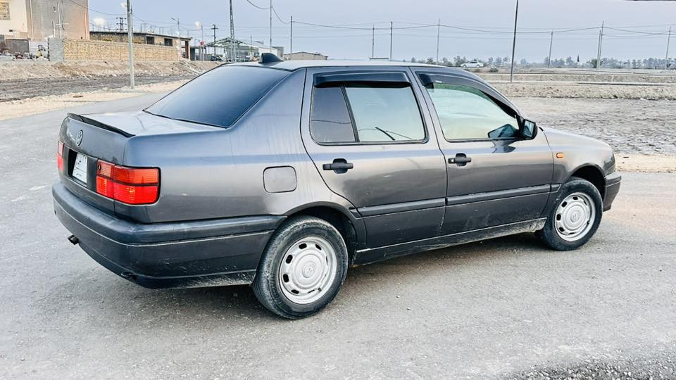 كولف فتنو للبيع موديل 94 
سنوية لل29 
السعر ب52 وبيها مجال السيارة
مكفولة مصبوغة عام اثر جراد 
عنواني حلة /***********
