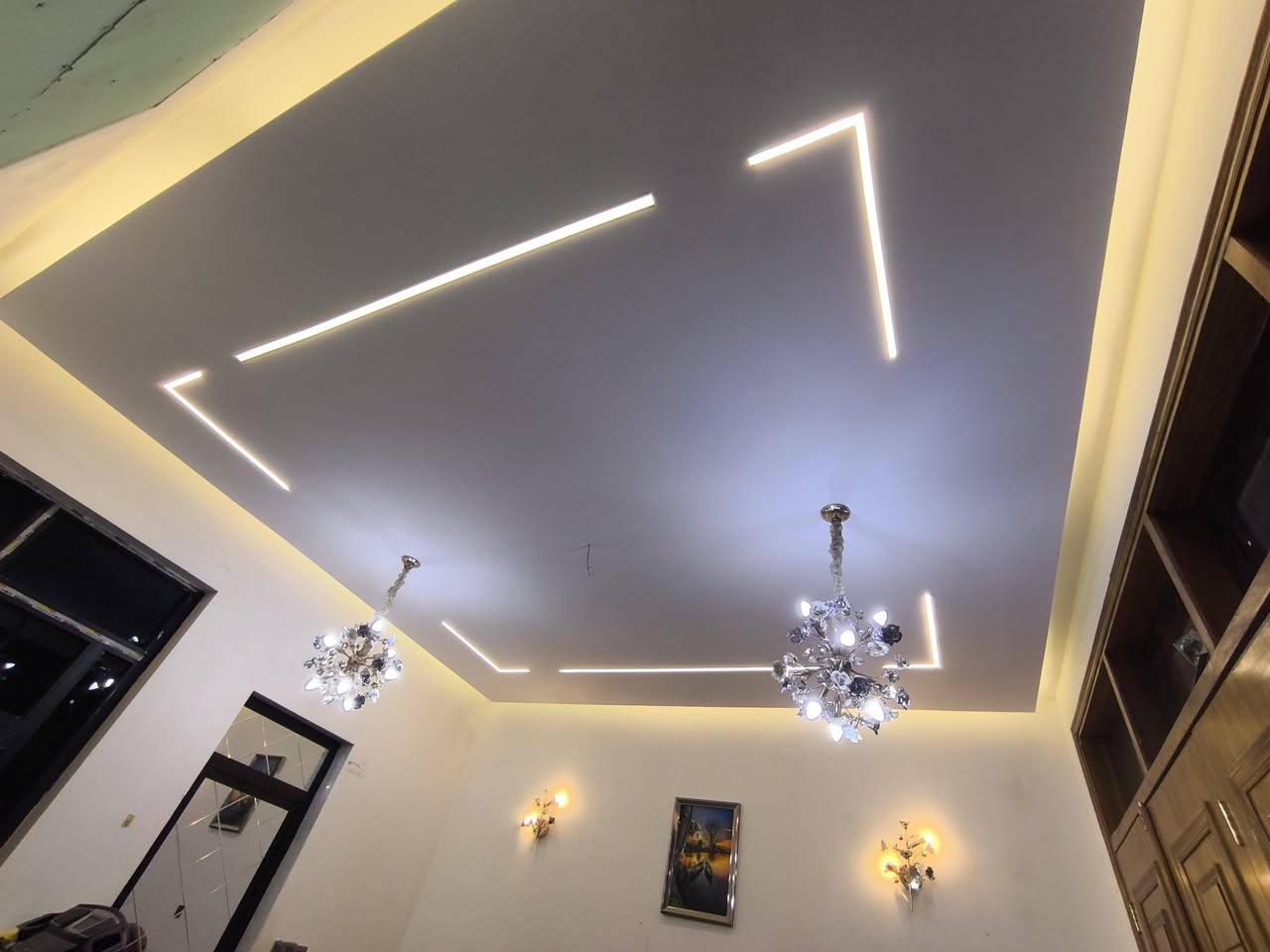 بيت للبيع مربع ال 4000 الواجهه 10 النزال 20 طابقين 5غرف نوم استقبال ضيوف كبير مطبخ نضام تركي البناء حديث من اجمل البيوت 
للاستفسار ***********
***********
