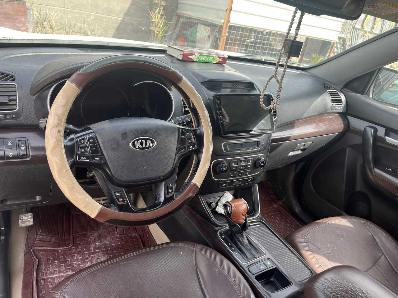 اسلام عليكم

سورنتو 2014 خليجي 

فول الاخير كويتي 

بيه جاملغ خلفي 

مكاني بابل /جبله

رقم الهاتف ***********
