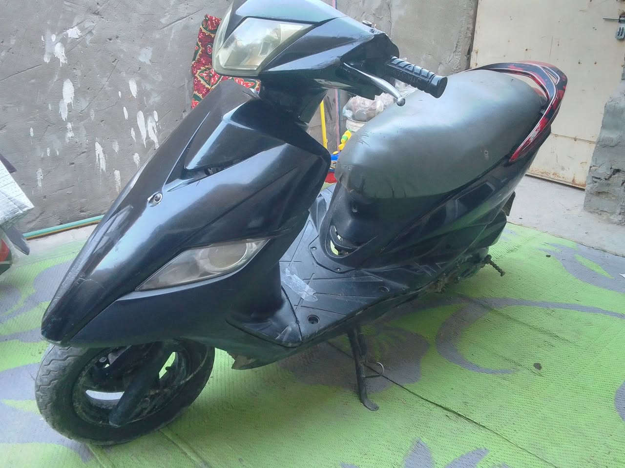 دراجة نظيفه ثعلب كاملة مكينه وكهربائيات وشلعة
بغداد الحبيبية الاستكشافات.  السعر 350 
***********
