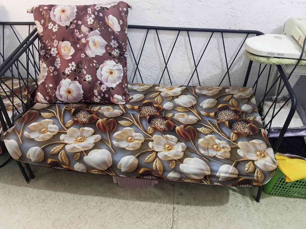 غراض البيع مكيه خياطه وكرويتات***********
