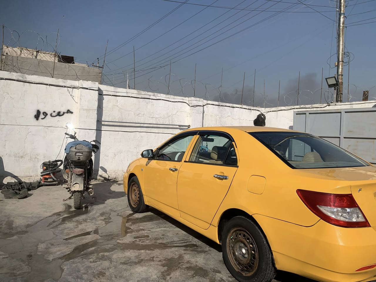 السلام عليكم بي وايدي إف ثري  مكفوله من ضربه كير عادي كير محرك كفاله صبغ حزام اثر جرد تبريد عوزه فان تخم تاير دوشمه عام  السعر ٤٨ بيه مجال الرقم ***********
