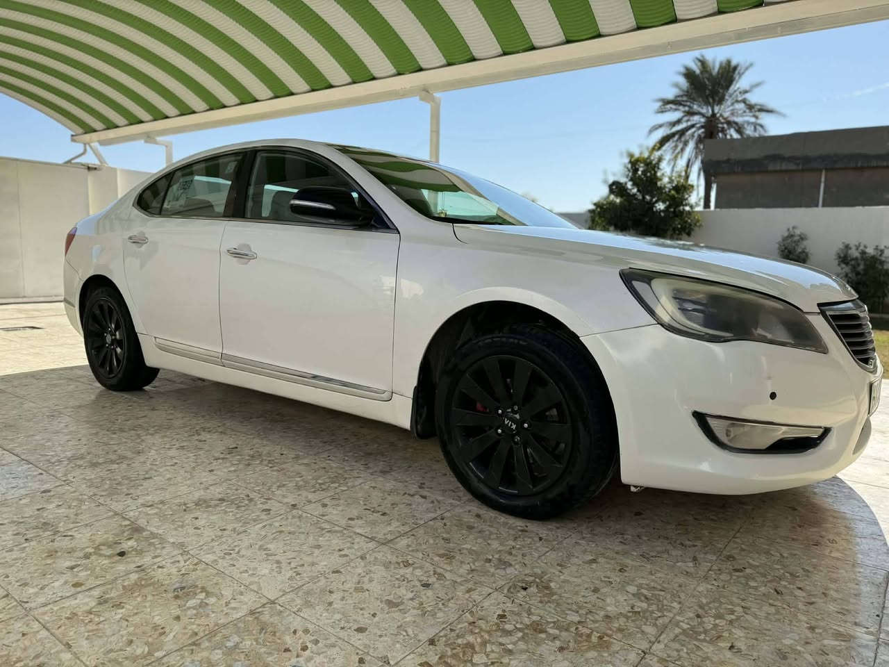 السلام عليكم
للبيع كادنزا خليجي موديل 2011 رقم بغداد مميز بسمي السياره بيه صبغ اربع قطع اثر شخوط مكفوله من الحادث سياره جاهزه مابيه اي نقص فول موصفات ماشيه 100 الف للبيع او مراوس السعر 100 مكان السياره بغداد التاجي
***********
***********
