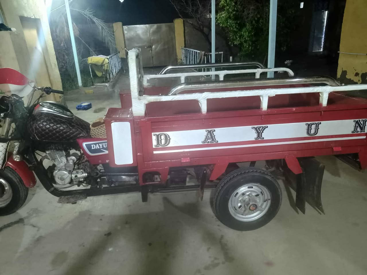 سلام عليكم ستوتةللبيع ديوان مديل ١٢ أوراق مكفولة كفالةعامةستوتةجاهزةسعر١٣٠٠مكان حسينية لحرار ***********
