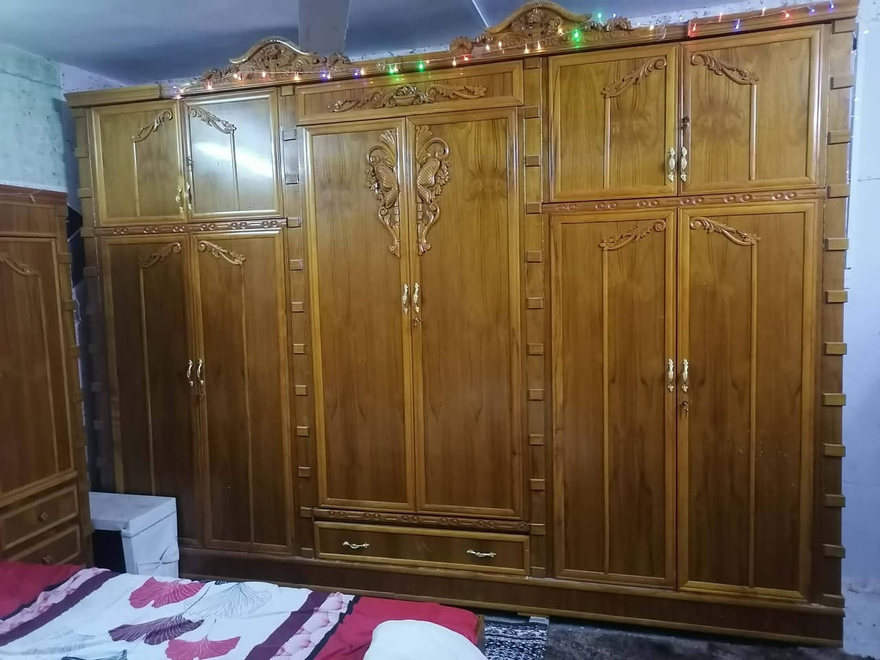 السلام عليكم غرفه اخشاب مستخدمه قليل جدأ ونضيفه ومرتبه جلخ مابيها تروح وتشوفها بعينك يلا تاخذها نضافه مليون بل ميه وعله ضمانتي مكانها حديثه صاحبها اخذها بمليونين يريدها بمليون ونص وبيها مجال للشراي فقط اذا موشرأي لاتراسل واتعبني رجائا ارفعو المنشور بل صلاة على محمد وآل محمد الحاب يتواصل ويه صاحب الغرفه يراسلني خاص انطي رقمه وعنوانه والكم جزيل الشكر


**إذا كنت صاحب هذا الإعلان وتريد حذفه لأي سبب، رجاءا أرسل رسالة إلى الدعم الفني**