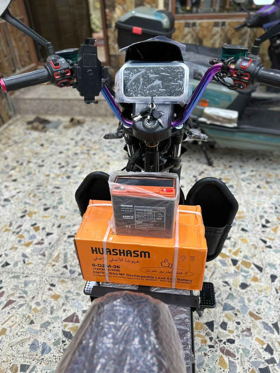 للبيع موطور شحن هيوشه شكل 26 موطور حيل نضيف اشدلك ويا تخم جديد هيوشه 36 انبير
السعر 690 وبي مجال بسيط 
للتواصل ***********
