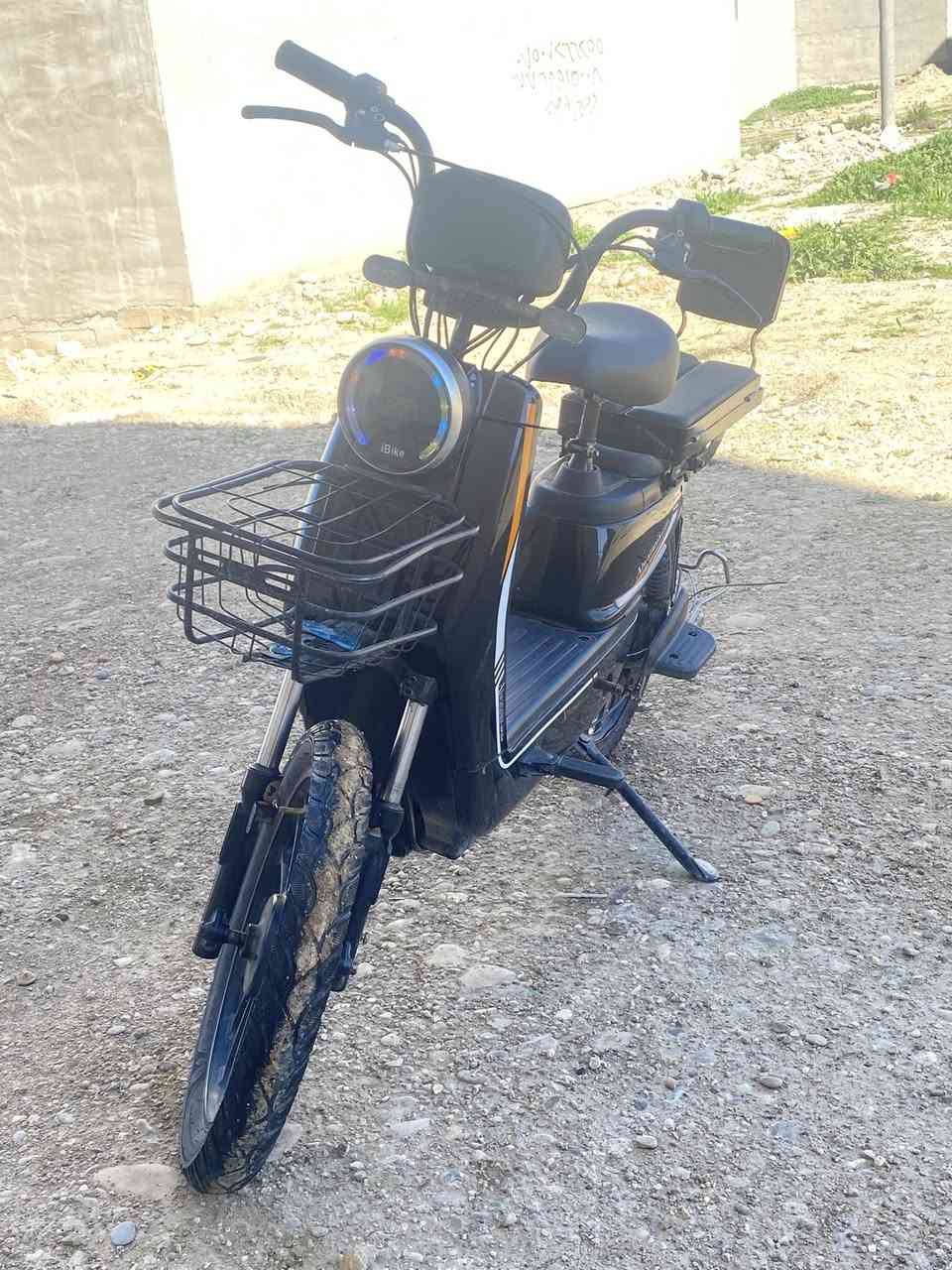 السلام وعليكم
ماطور للبيع 
نظافه 75‎%
سرعه 50 حقيقي
يتحمل وزن 100 كيلغم
 بطاريات تمشي مسافة 30 كيلومتر حقيقي 
يحتوي على 5 بطاريات 
دبل امامي خلفي 
قيم سعر بالتعليقات 
ماكاني الموصل 
للاستفسار *********** @إشارة
