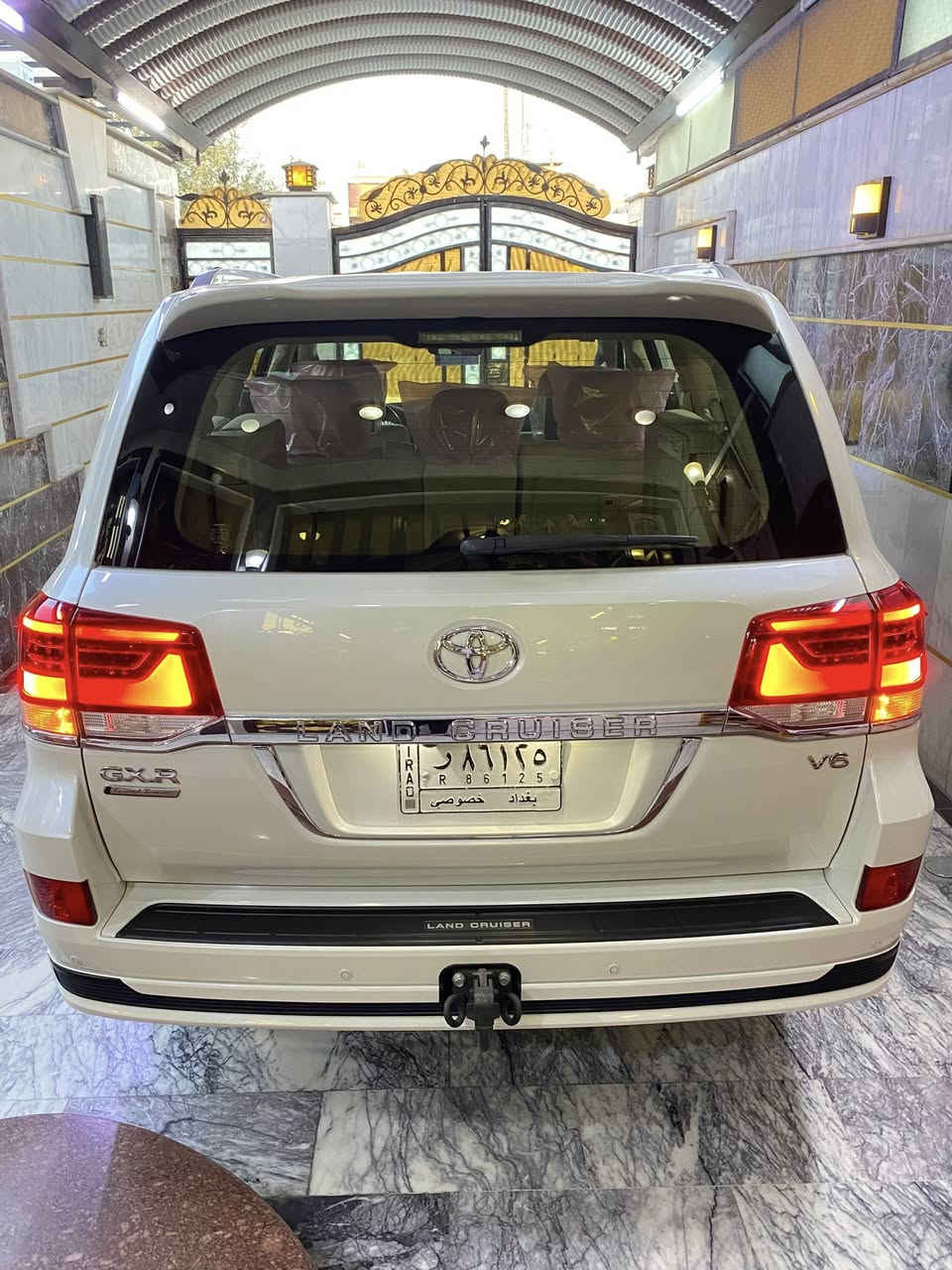 السلام عليكم
لاندكروز موديل  2021  السيارة ساز اصلية فئة GXR فول مواصفات للأخير تجي 5 بصمات أبواب وجنطه الخلفية كهرباء ،3 شاشات ،عداد ليزري وباقي المواصفات المعروفه ماشية 28 الف حقيقي سيارة مكفولة كفالة عامة مكان السياره بغداد بأسمي تحويل ثاني يوم رقم بغداد الجديد
لاستفسار اتصل على الرقم ***********
