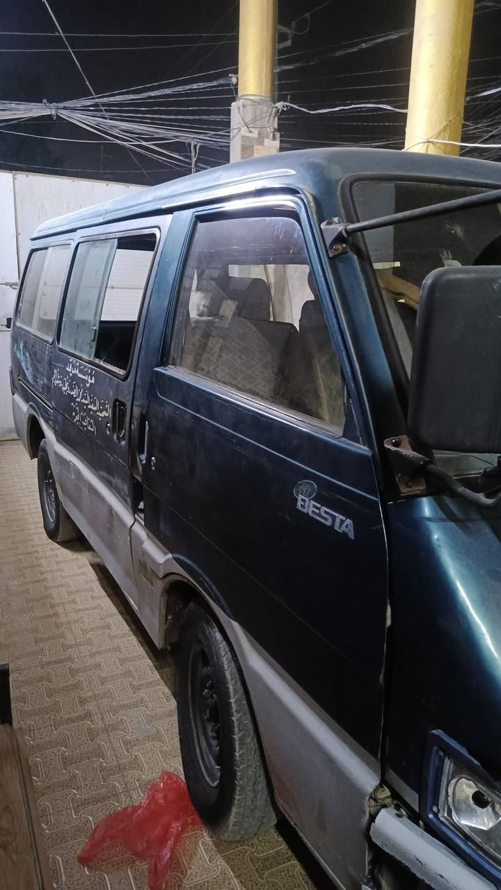 السلام عليكم كيه بسته موديل 95 رقم انكليزي حمل  مكفوله من كلشي صبغ فقط بنيد وباب اسلايت بدون ضربه
دواخل شركه يعني فول داخل بيهه تخم تاير السعر 37//////المكان نجف الاشرف///وتساب***********
