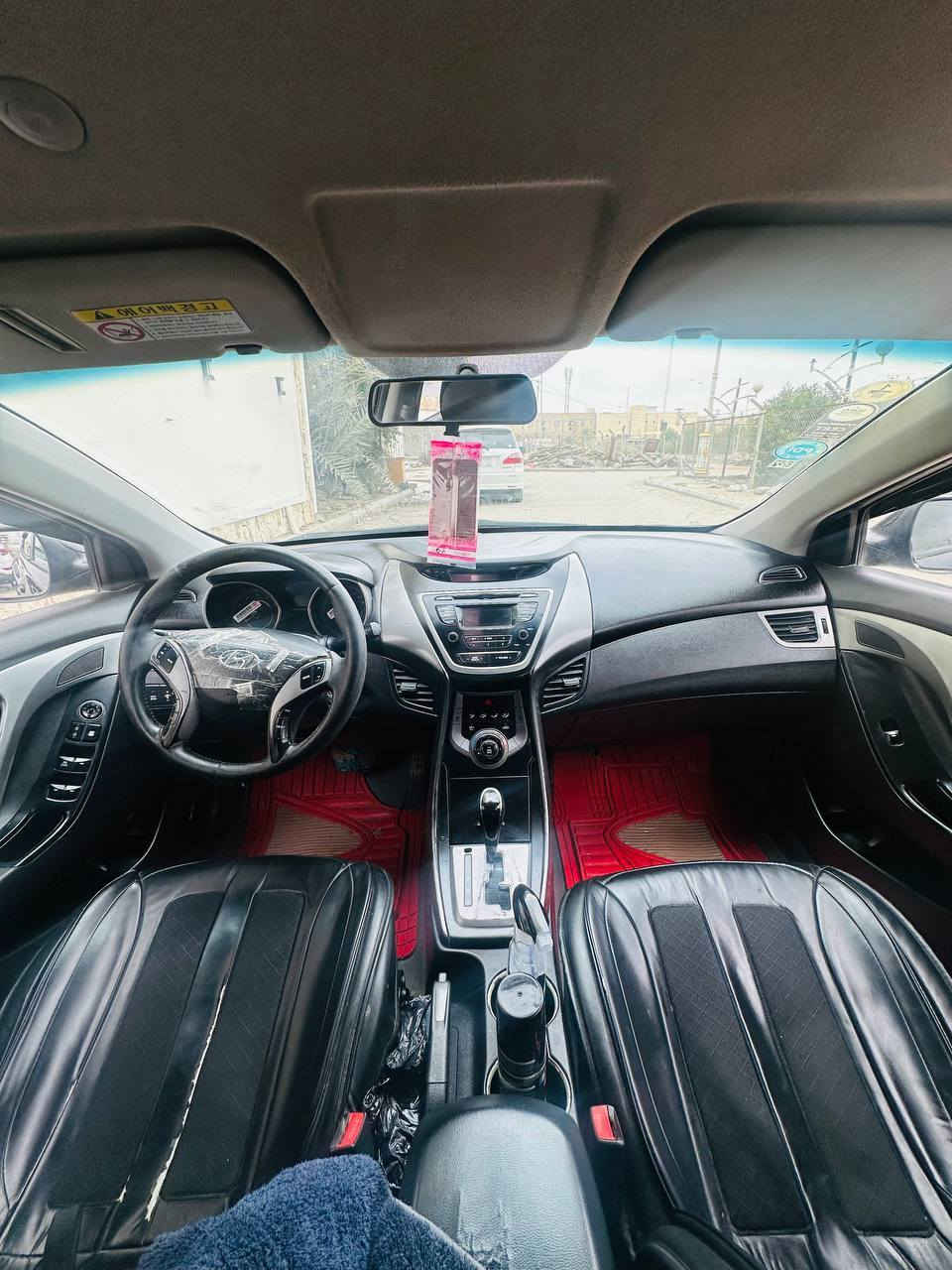 سيارة هونداي افانتي 2013
مكفولة من الكص والعيب الشرعي والضربه القويه
السيارة ب اسمي رقم دولي انكليزي وهزه جديده 
كهربائياته تبريد نعمه 
مكينه كير خير من الله 
مكاني ناصرية مركز 
السعر 88
***********
***********
