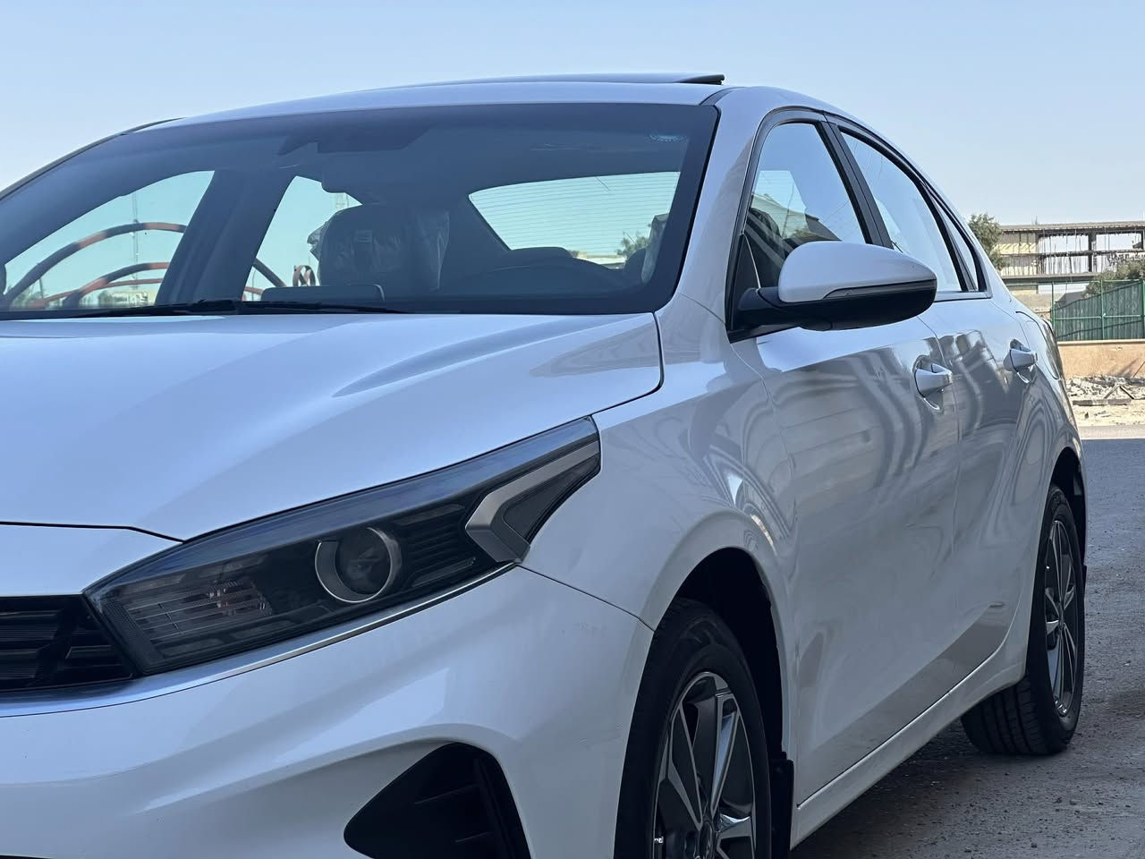 السلام عليكم
للبيع سيراتو 22 فول مواصفات 

رقم اربيل كفالة عامة من الصبغ بيها بارد بسيط 

فتحة محرك 1600 

اشارة بالمراية 

ويل كب 

ماشية 90 

السعر 166 

للاستفسار ***********

الاتصال فقط للاستفسار

مكان / واسط العزيزية
