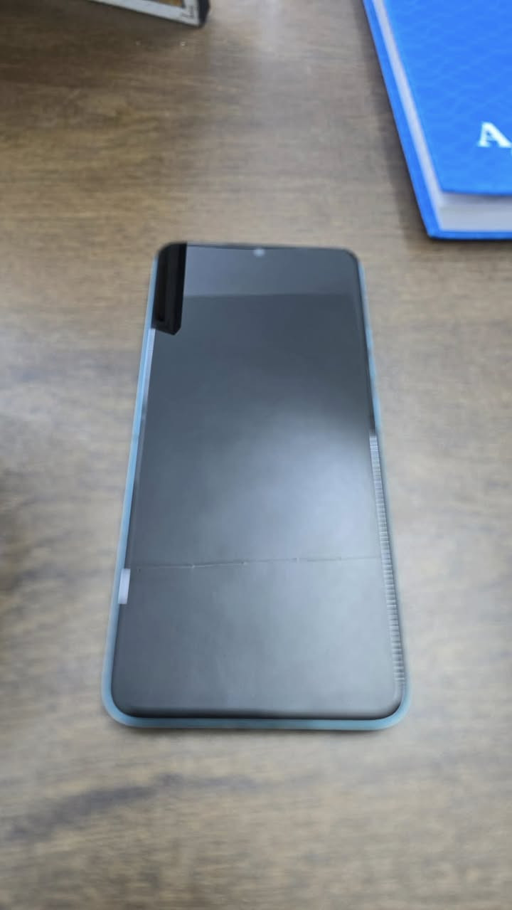 موبايل جدا نضيف
كلشي موضح بالصور . 
السعر 60 الف .
المكان موصل جانب الايمن .
تواصل على الراقم ***********
