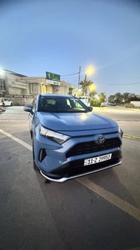 ،، تيوتا راف 4  موديل 2023 هايبرد  فول مواصفات للاخير 1/1 تبريد قطعتين...