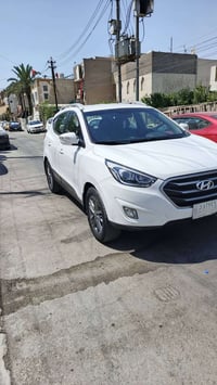للبيع توسان ٢٠١٦ خليجي بيه بنيد صبغ لغد شاصي مكفول وشرط الفحص السياره ...