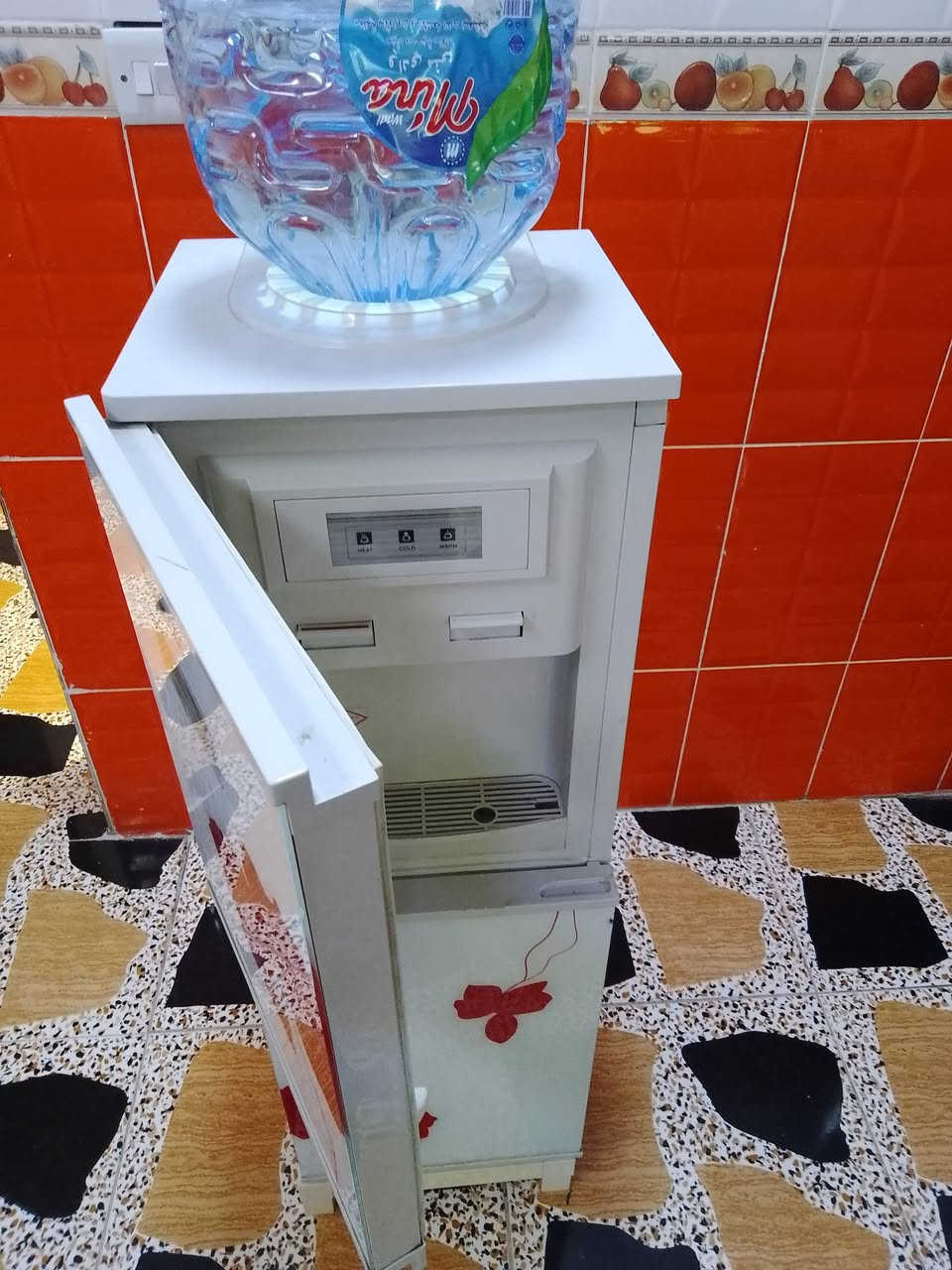 براد ماء للبيع👇👇
نوع...كينوود بريطاني

كلش نظيف
الحار والبارد والثلاجة كلها شغال بالشرط
السعر 75  ألف
~~~~~~~~~~~~~~~~~~~~~
العنوان بنجاعلي قرب مجمع مالك
***********
