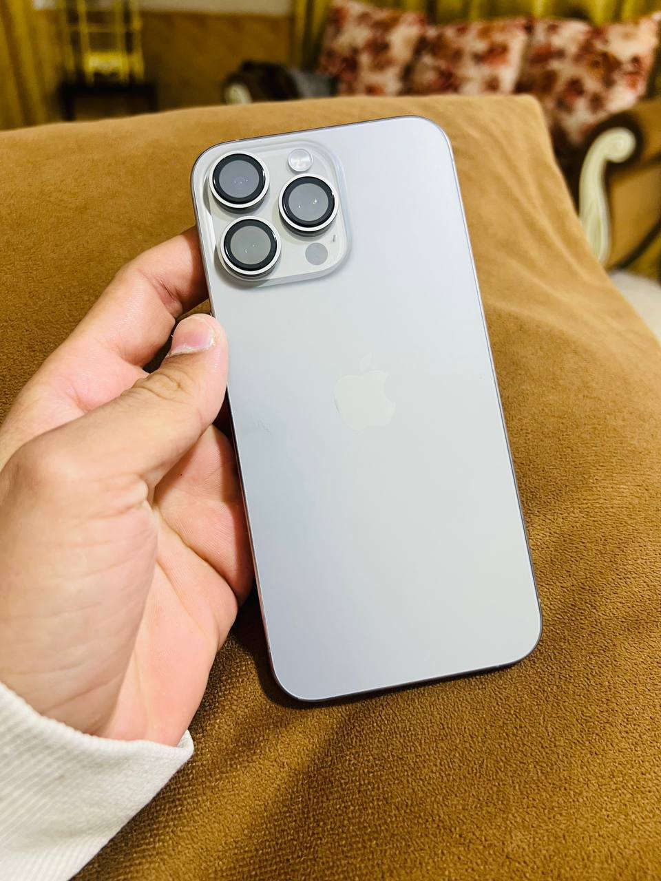 .
ايفون 15 برو ماكس 
ذاكره 256 باتري 90
 ZA  دبل خط 
مبدل شاشه عاديه 
نضيف حيل  سعر 650 يرهم مراوس بأيفون 
***********
***********
