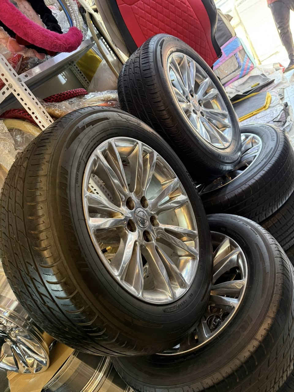 مكسيكي اصلي تفصيخ
حجم 18 اصلي 
لبيع 650 دولار رقم 
***********
