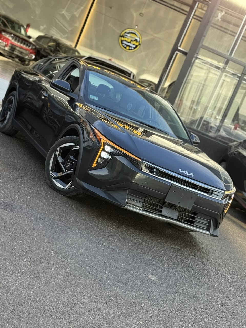 تــــحـــيــة  ____ طـــيـــبـــة
للبيع كيا  k4 
الـــسـعــر: 165 🔥وبيها مجال 
المــوديــل: 2025
الـــعــداد : 2000 mil 
بدون رقم كاتي 
يترقم محافظات شماليه
الــضــرر :بدون صبغ 
فقط دعاميه اماميه 
‼️ايربك ستيرن سستم شركه ‼️

المواصفات EX 
———————————
-بصمه ابواب
-تشغيل عن بعد 
شاشه دجتال متصل 
- شاشة  تدعم نطام كار بلي واندرويد اوتو 
- عينه ليزريه 
- كامرة خلفية 
- تحكم ستيرن
- رادار أمامي للتوقف الذاتي 
- تحديد المسار للقيادة الذاتية 
- رادار جانبي
- رادار خلفي للتوقف الذاتي
- ويل كب 
- لايت ليد بلادي 
- بك لايت ليد 
-اوتو هولد 
-سايد بريك كهربائي 
-صندوق ذكي 
باقي المواصفات الغنية عن التعريف 
_______________________
📩للاستفسار مراسلة الصفحة💌
او زياره
( معرض الركن الذهبي )
الموصل :مدينه المعارض الجديده
للتواصل ::
***********📱
***********📱

موقع المعرض ⬇️

https://maps.google.com/?q=36.342819,43.198521
